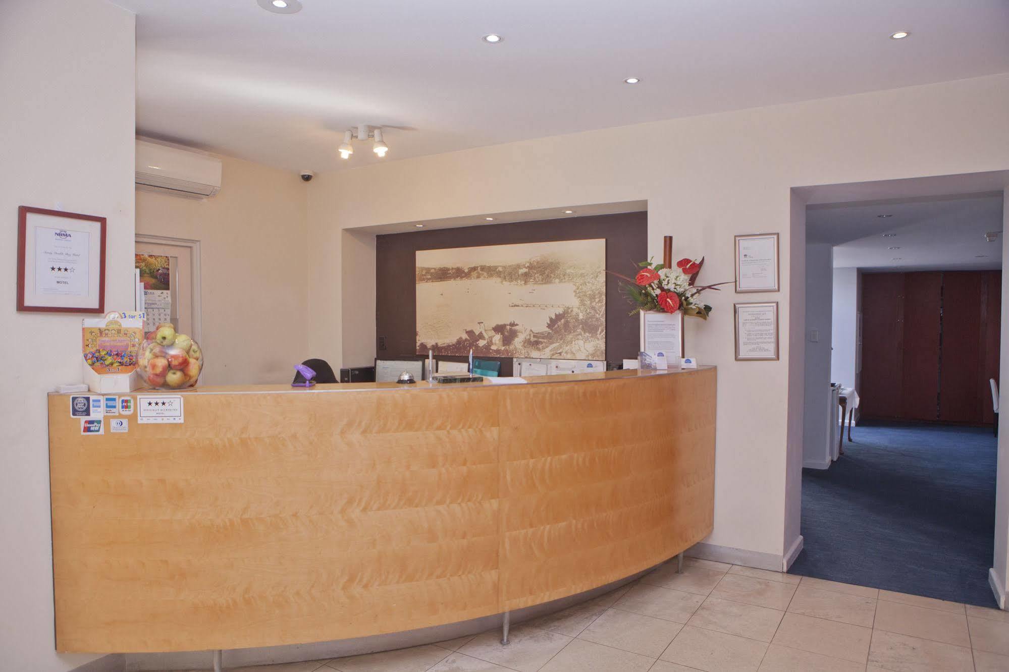 Savoy Double Bay Hotel Sydney Exterior photo